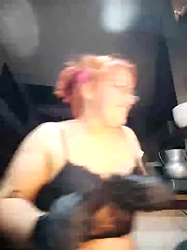 Snapshot of SophiaWeestt99 chatting on 02-13-25, 05:05 SophiaWeestt99 online show from 02-13-25, 05:05