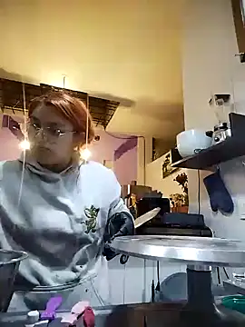 Snapshot of SophiaWeestt99 chatting on 02-14-25, 02:18 SophiaWeestt99 online show from 02-14-25, 02:18