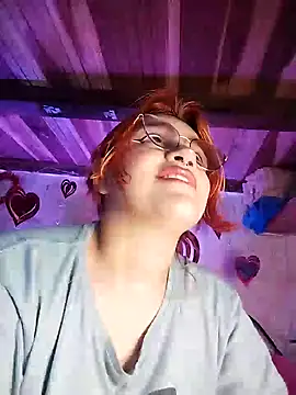 Snapshot of SophiaWeestt99 chatting on 02-19-25, 01:08 SophiaWeestt99 online show from 02-19-25, 01:08