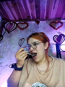 Snapshot of SophiaWeestt99 chatting on 02-27-25, 07:55 SophiaWeestt99 online show from 02-27-25, 07:55