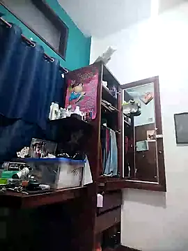 Snapshot of SophiaWeestt99 chatting on 02-28-25, 02:09 SophiaWeestt99 online show from 02-28-25, 02:09