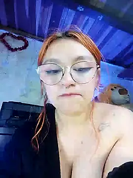 Snapshot of SophiaWeestt99 chatting on 03-04-25, 08:02 SophiaWeestt99 online show from 03-04-25, 08:02