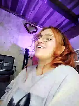 Snapshot of SophiaWeestt99 chatting on 03-05-25, 07:38 SophiaWeestt99 online show from 03-05-25, 07:38