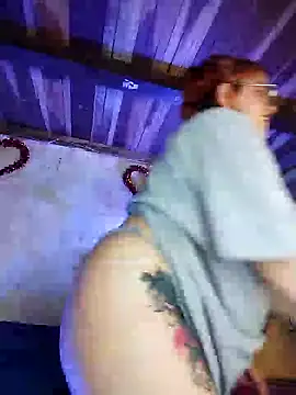 Snapshot of SophiaWeestt99 chatting on 03-06-25, 05:14 SophiaWeestt99 online show from 03-06-25, 05:14