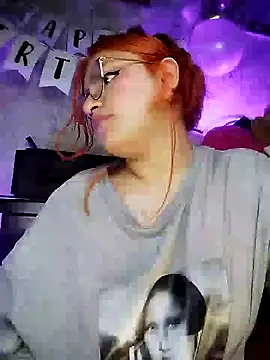 Snapshot of SophiaWeestt99 chatting on 03-12-25, 07:35 SophiaWeestt99 online show from 03-12-25, 07:35