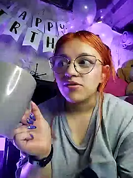 Snapshot of SophiaWeestt99 chatting on 03-12-25, 10:37 SophiaWeestt99 online show from 03-12-25, 10:37