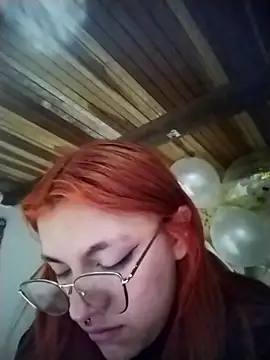 Snapshot of SophiaWeestt99 chatting on 03-18-25, 01:53 SophiaWeestt99 online show from 03-18-25, 01:53