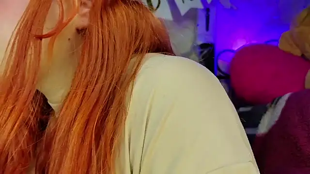 Snapshot of SophiaWeestt99 chatting on 03-23-25, 05:21 SophiaWeestt99 online show from 03-23-25, 05:21