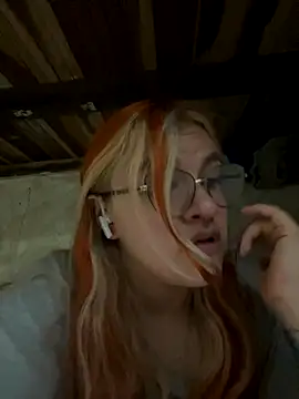 Snapshot of SophiaWeestt99 chatting on 09-13-25, 11:26 SophiaWeestt99 online show from 09-13-25, 11:26