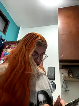 Snapshot of SophiaWeestt99 chatting on 09-15-25, 02:11 SophiaWeestt99 online show from 09-15-25, 02:11