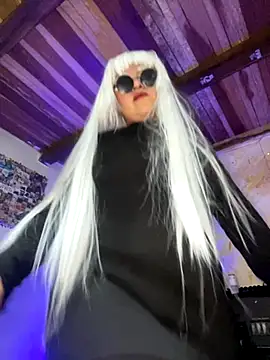 Snapshot of SophiaWeestt99 chatting on 10-11-25, 03:39 SophiaWeestt99 online show from 10-11-25, 03:39