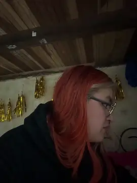 Snapshot of SophiaWeestt99 chatting on 04-24-26, 06:27 SophiaWeestt99 online show from 04-24-26, 06:27