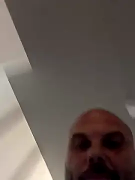 Javierchico online show from 06-11-26, 04:38