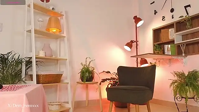 Snapshot of Tommyfoxboy chatting on 04-18-26, 01:26 Tommyfoxboy online show from 04-18-26, 01:26