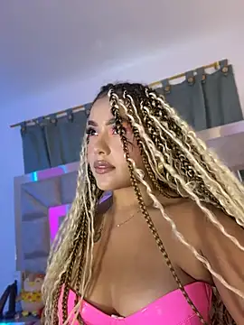 cassyskyle online show from 04-12-26, 08:03