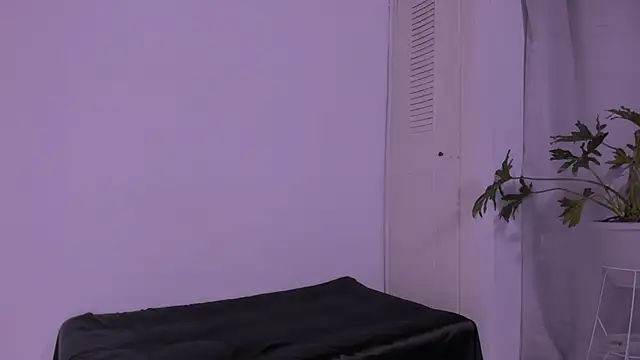 Miiafoxxx online show from 10-25-25, 02:19