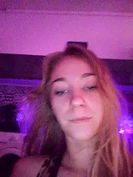 Snapshot of ElektrikFrancaise chatting on 11-12-25, 04:46 ElektrikFrancaise online show from 11-12-25, 04:46