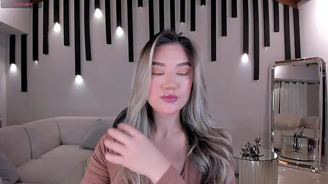 RebeccaHudson online show from 01-31-25, 03:09