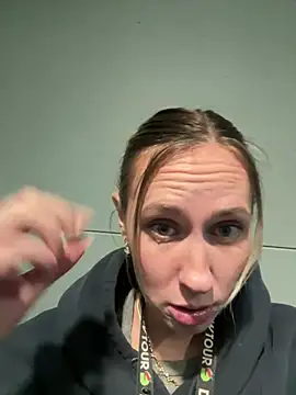 Snapshot of M1ssyk1ssy chatting on 01-31-25, 06:36 M1ssyk1ssy online show from 01-31-25, 06:36