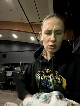 Snapshot of M1ssyk1ssy chatting on 11-24-25, 10:42 M1ssyk1ssy online show from 11-24-25, 10:42