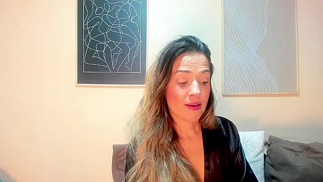 camilawm19 online show from 12-08-24, 10:41