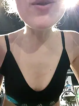 Loujoly modele online show from 02-24-25, 03:53