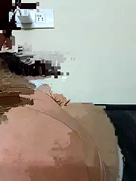 gaurika18 online show from 09-12-25, 12:49