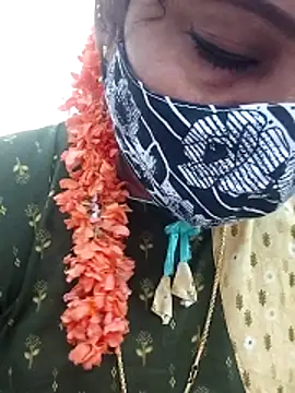 Snapshot of gaurika18 chatting on 03-02-26, 06:14 gaurika18 online show from 03-02-26, 06:14