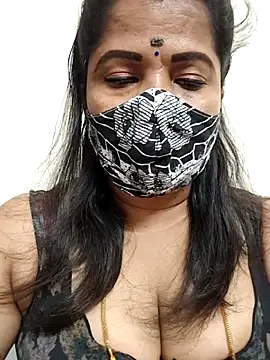 Snapshot of gaurika18 chatting on 04-06-26, 06:25 gaurika18 online show from 04-06-26, 06:25