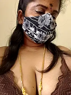 Snapshot of gaurika18 chatting on 04-08-26, 08:47 gaurika18 online show from 04-08-26, 08:47