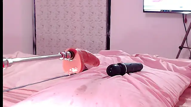 Snapshot of Victoria_Luxe chatting on 02-10-25, 05:30 Victoria Luxe online show from 02-10-25, 05:30