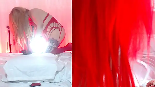 Snapshot of Victoria_Luxe chatting on 03-11-25, 07:47 Victoria Luxe online show from 03-11-25, 07:47