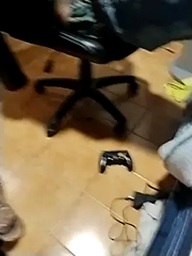 Snapshot of minitranca chatting on 12-14-25, 03:23 minitranca online show from 12-14-25, 03:23