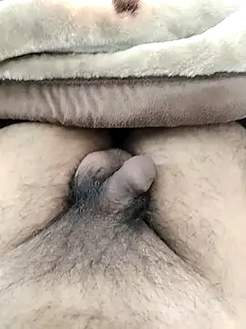 luckylads0037 online show from 12-17-25, 07:25