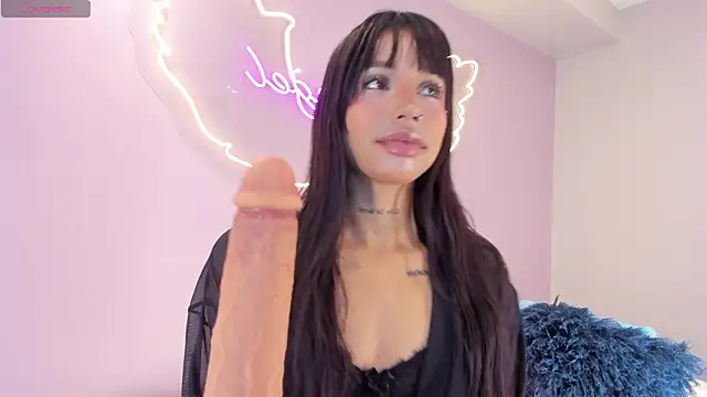 Snapshot of Torimonroe_ chatting on 03-17-26, 10:24 Torimonroe online show from 03-17-26, 10:24