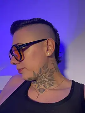  PhillipBrown online show from 04-08-26, 03:23