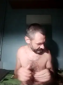 Snapshot of Andrzej-M chatting on 10-12-25, 09:14 Andrzej-M online show from 10-12-25, 09:14