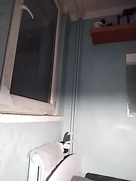 Snapshot of Andrzej-M chatting on 11-08-25, 11:14 Andrzej-M online show from 11-08-25, 11:14