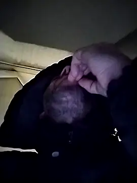 Snapshot of Andrzej-M chatting on 11-16-25, 07:08 Andrzej-M online show from 11-16-25, 07:08