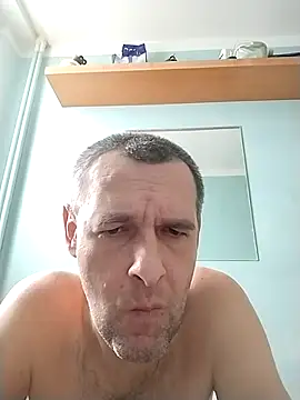 Snapshot of Andrzej-M chatting on 11-23-25, 09:42 Andrzej-M online show from 11-23-25, 09:42