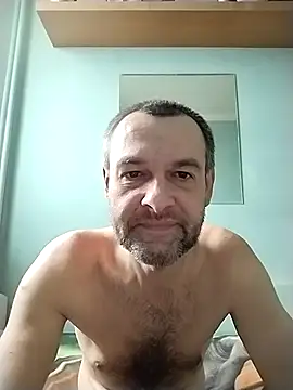 Snapshot of Andrzej-M chatting on 12-01-25, 11:48 Andrzej-M online show from 12-01-25, 11:48