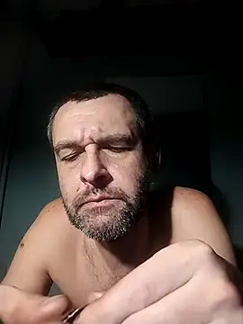 Snapshot of Andrzej-M chatting on 12-03-25, 04:38 Andrzej-M online show from 12-03-25, 04:38