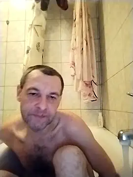 Snapshot of Andrzej-M chatting on 01-10-26, 05:31 Andrzej-M online show from 01-10-26, 05:31