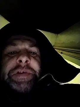 Snapshot of Andrzej-M chatting on 03-06-26, 11:34 Andrzej-M online show from 03-06-26, 11:34