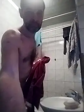 Snapshot of Andrzej-M chatting on 03-07-26, 05:10 Andrzej-M online show from 03-07-26, 05:10