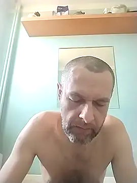 Snapshot of Andrzej-M chatting on 04-05-26, 07:27 Andrzej-M online show from 04-05-26, 07:27