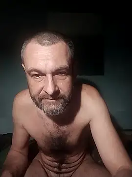 Snapshot of Andrzej-M chatting on 04-10-26, 08:24 Andrzej-M online show from 04-10-26, 08:24