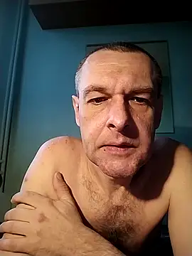Snapshot of Andrzej-M chatting on 04-11-26, 05:28 Andrzej-M online show from 04-11-26, 05:28