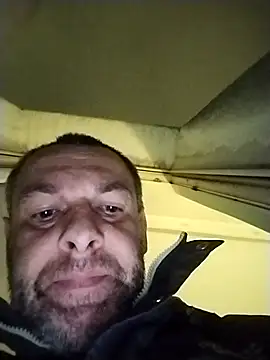 Snapshot of Andrzej-M chatting on 04-25-26, 09:45 Andrzej-M online show from 04-25-26, 09:45
