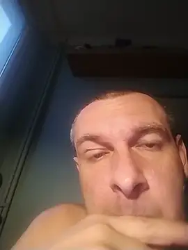 Snapshot of Andrzej-M chatting on 05-16-26, 06:39 Andrzej-M online show from 05-16-26, 06:39